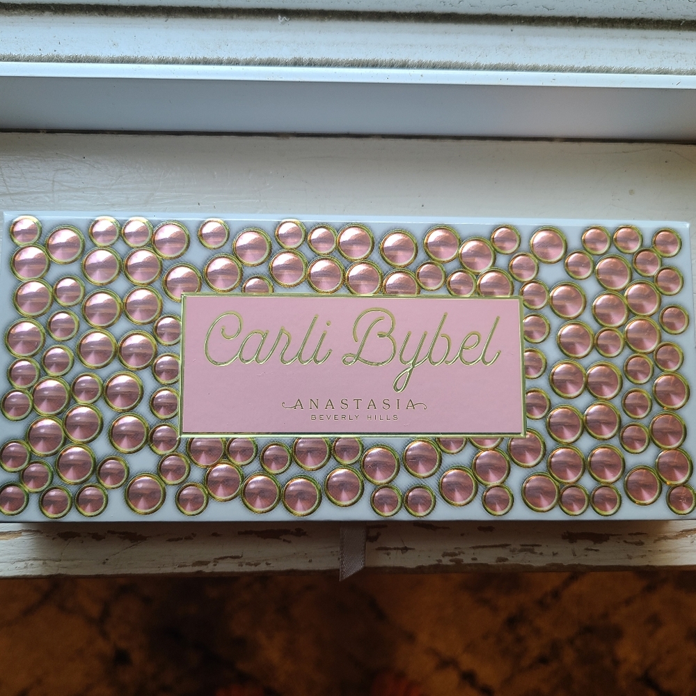 Anastasia Beverly Hills Carli Bybel Palette